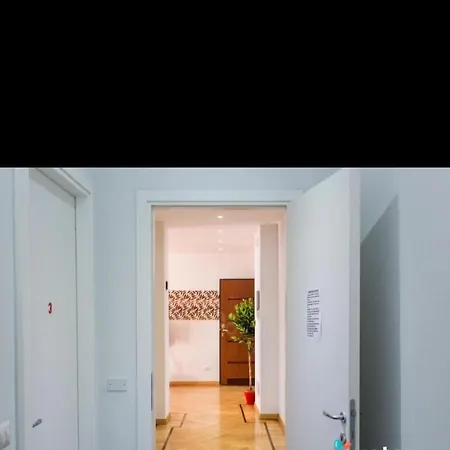 Central Hostel Milano * Milánó