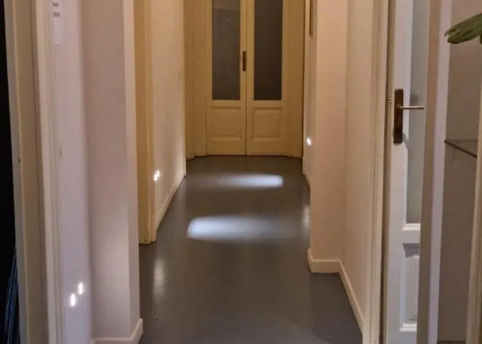 Central Hostel Milano Хостел