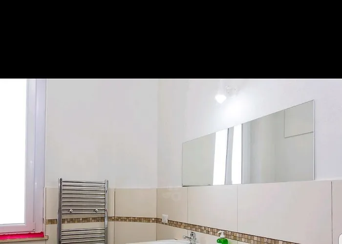 Central Hostel Milano Хостел *